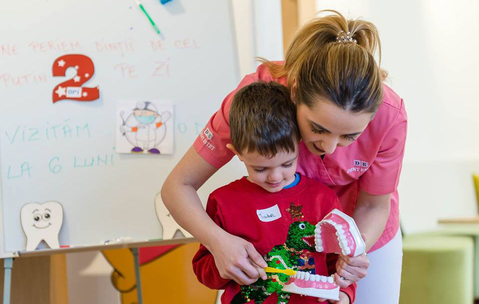 Simptome care arată că un copil are nevoie de un consult stomatologic