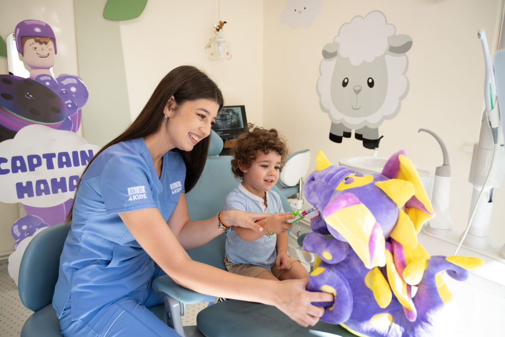 Prima vizită la medicul stomatolog